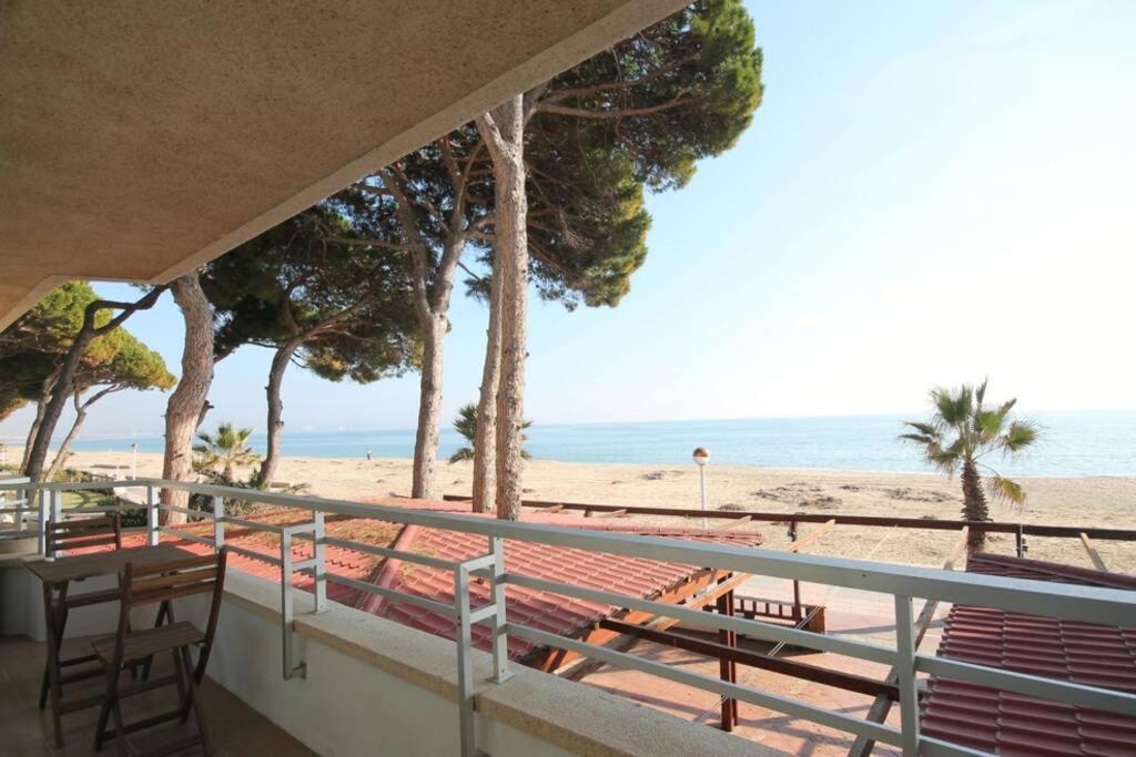 Apartamento frente al mar en Cambrils Exterior foto