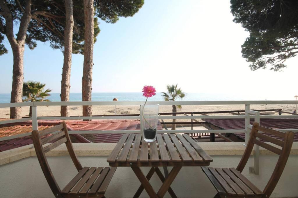 Apartamento frente al mar en Cambrils Exterior foto