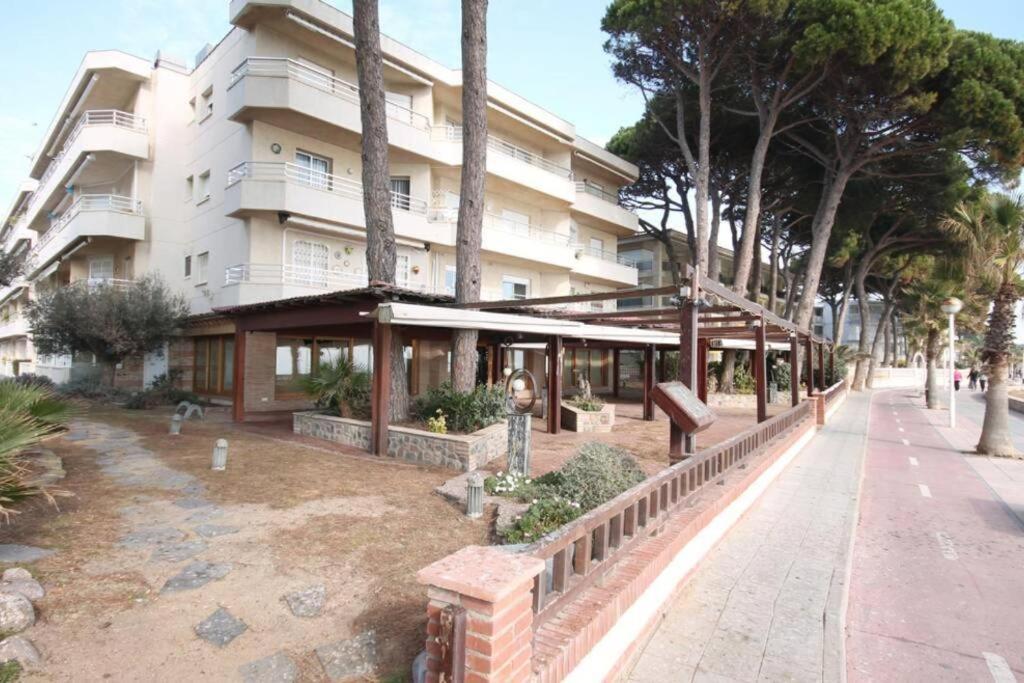 Apartamento frente al mar en Cambrils Exterior foto